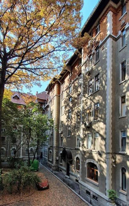 Sweet Dreams Suites Cosy Studio Piata Romana Бухарест Екстер'єр фото